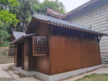 峨眉售货木屋